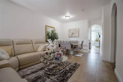 17600 NW 73rd Ave #201-6, Hialeah, FL 33015 - Photo 3