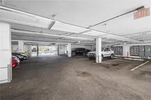 1030 9th St, Miami Beach, FL 33139 - Photo 25