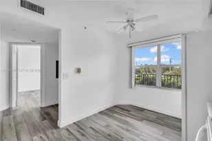 550 SW 138th Ave, Pembroke Pines, FL 33027 - Photo 5