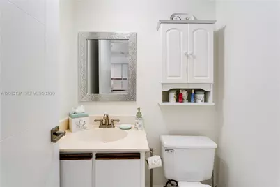 540 Brickell Key Dr #1422, Miami, FL 33131 - Photo 3