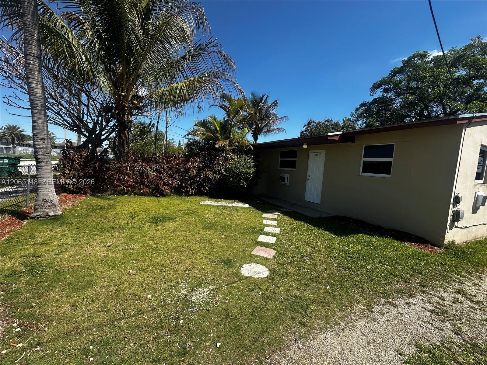 26445 SW 139th Ave #26445 main architectural view