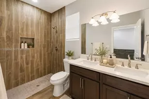 1686 NE 30th St, Pompano Beach, FL 33064 - Photo 13