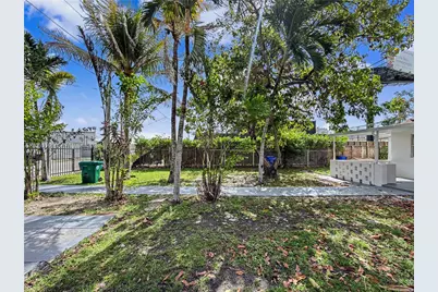 228 NW 39th St #0, Miami, FL 33127 - Photo 25