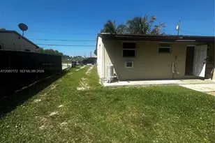 26447 SW 139th Ave, Homestead, FL 33032 - Photo 3