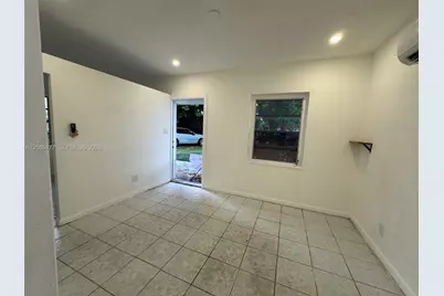 2380 NW Flagler Ter #R, Miami, FL 33125 - Photo 7