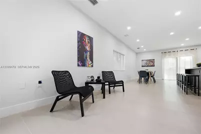 1121 NW 25th St, Miami, FL 33127 - Photo 11