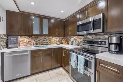 2625 Collins Ave #402, Miami Beach, FL 33140 - Photo 11