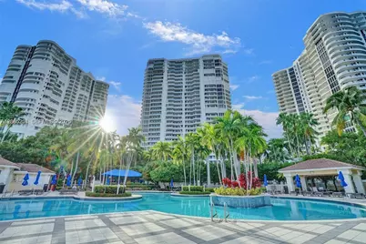 21150 Point Pl #702, Aventura, FL 33180 - Photo 43