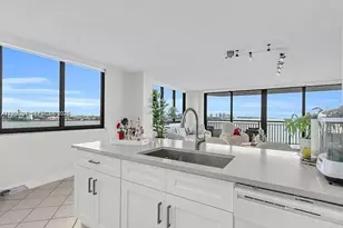 540 Brickell Key Dr, Miami, FL 33131 - Photo 3