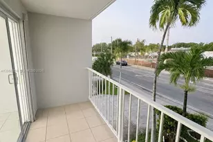 555 NE 123rd St, North Miami, FL 33161 - Photo 5