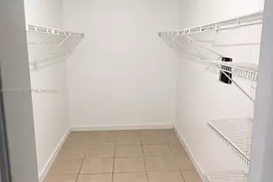 555 NE 123rd St, North Miami, FL 33161 - Photo 13