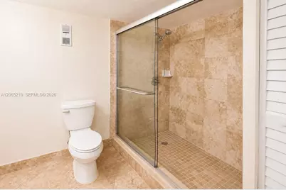 250 Jacaranda Dr #805, Plantation, FL 33324 - Photo 13