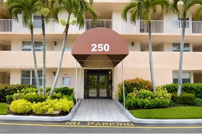 250 Jacaranda Dr #805, Plantation, FL 33324 - Photo 19