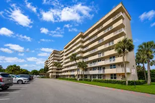 250 Jacaranda Dr, Plantation, FL 33324 - Photo 1