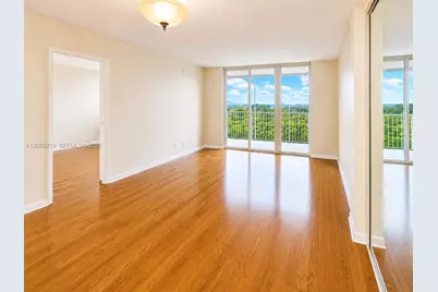 250 Jacaranda Dr #805, Plantation, FL 33324 - Photo 5