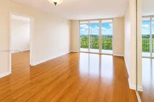 250 Jacaranda Dr, Plantation, FL 33324 - Photo 5