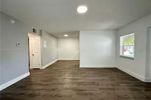 3660 NE 11th Ave, Oakland Park, FL 33334 - Photo 9