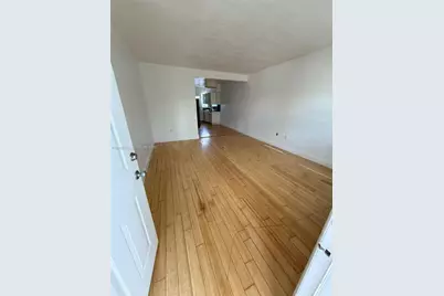 8080 Tatum Waterway Dr #21, Miami Beach, FL 33141 - Photo 3