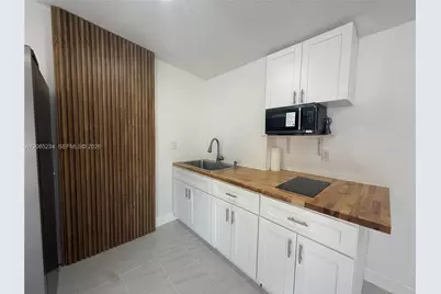 8805 SW 43rd Ter #0, Miami, FL 33165 - Photo 5