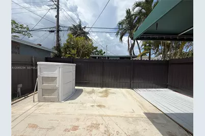 8805 SW 43rd Ter #0, Miami, FL 33165 - Photo 15