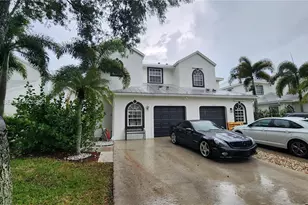 10702 Pelican Dr, Wellington, FL 33414 - Photo 3