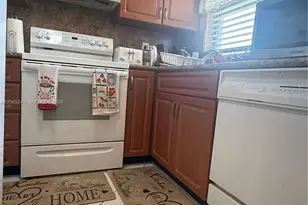 9001 Sunrise Lakes Blvd, Sunrise, FL 33322 - Photo 3
