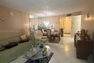 9001 Sunrise Lakes Blvd, Sunrise, FL 33322 - Photo 11