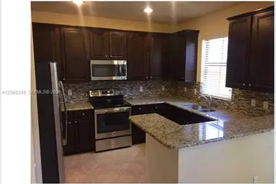 8444 Lakeview Trl, Parkland, FL 33076 - Photo 3