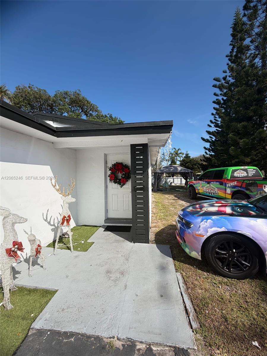 331 NW 39th Ave - 331 NW 39th Ave, Lauderhill, FL 33311 Luxury Property | Jose Angel Pina