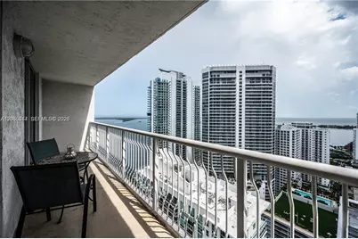 1200 Brickell Bay Dr #3821, Miami, FL 33131 - Photo 7