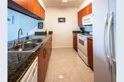 1200 Brickell Bay Dr #3821, Miami, FL 33131 - Photo 17