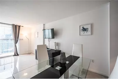 1200 Brickell Bay Dr #3821, Miami, FL 33131 - Photo 13