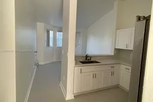 2903 SE 17th Ave, Homestead, FL 33035 - Photo 5