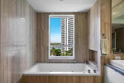 21050 Point Pl #1006, Aventura, FL 33180 - Photo 21