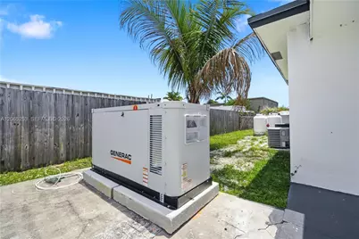 2209 SW 61st Ave, Miramar, FL 33023 - Photo 11