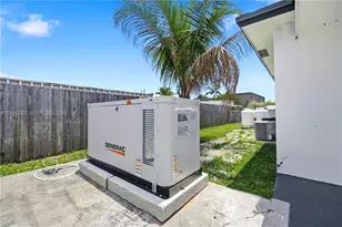 2209 SW 61st Ave, Miramar, FL 33023 - Photo 11