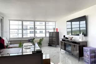 18051 Biscayne Blvd, Aventura, FL 33160 - Photo 1
