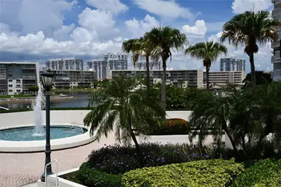 1000 E Island Blvd #303, Aventura, FL 33160 - Photo 25