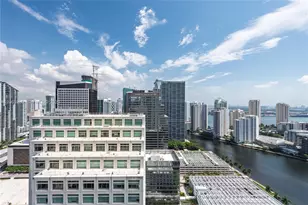 950 Brickell Bay Dr, Miami, FL 33131 - Photo 3