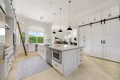 8111 SW 178th St, Palmetto Bay, FL 33157 - Photo 9