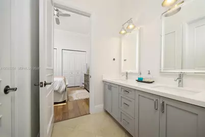 8111 SW 178th St, Palmetto Bay, FL 33157 - Photo 27