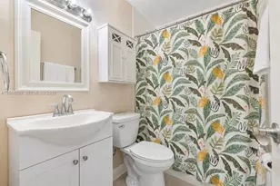 10340 SW 154th Pl, Miami, FL 33196 - Photo 11