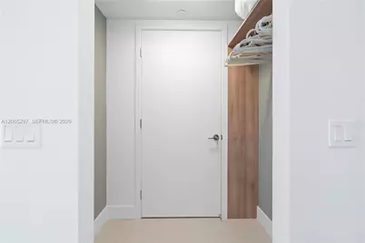 159 NE 6th St #2415, Miami, FL 33132 - Photo 13