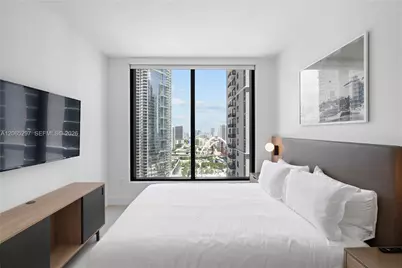 159 NE 6th St #2415, Miami, FL 33132 - Photo 23