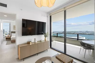 159 NE 6th St #2415, Miami, FL 33132 - Photo 11