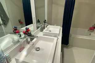 45 SW 9th St, Miami, FL 33130 - Photo 7