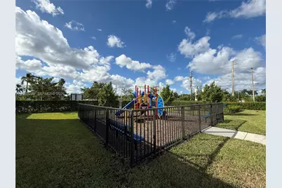 540 NE 1st Dr #0, Florida City, FL 33034 - Photo 17