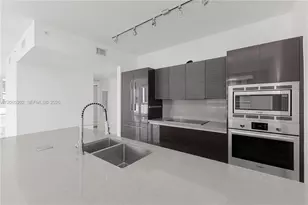 1080 Brickell Ave, Miami, FL 33131 - Photo 17