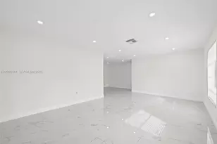 10251 NW 39th Ct, Coral Springs, FL 33065 - Photo 13
