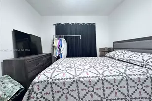4689 NW 9th St, Miami, FL 33126 - Photo 15